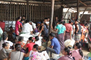 Ration distribution, Mae La refugee camp, Nov 2012 (1024x683)